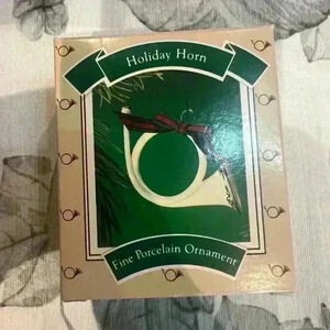 Hallmark Holiday Horn Fine Porcelain Ornament 1986
